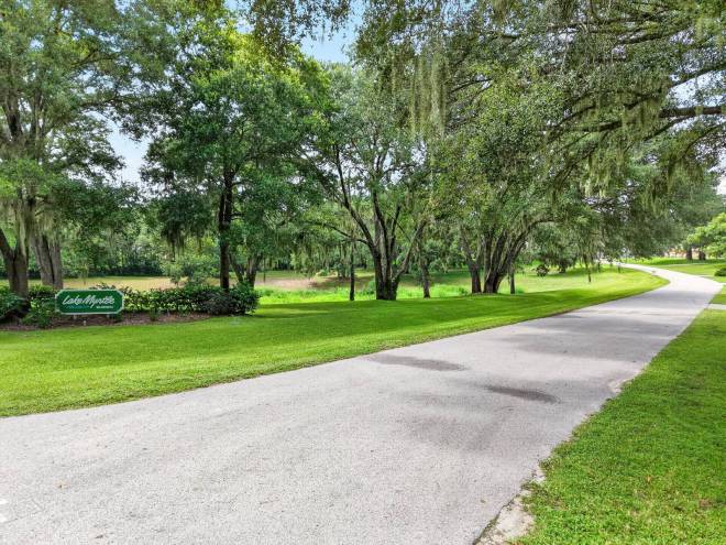 1833 Shore Line Dr, Leesburg, FL 34748