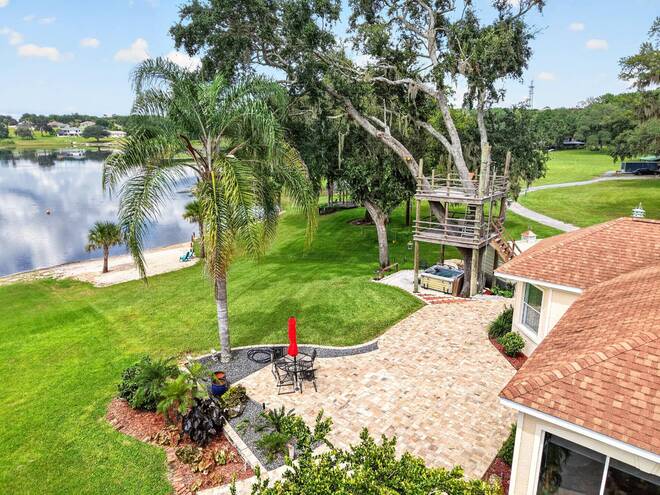 1833 Shore Line Dr, Leesburg, FL 34748