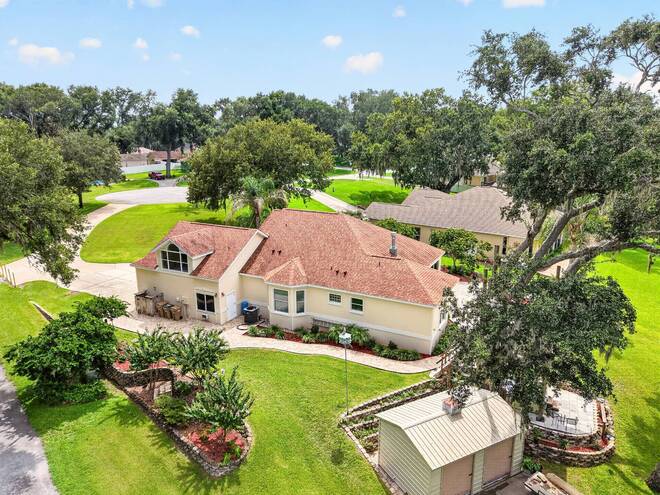 1833 Shore Line Dr, Leesburg, FL 34748