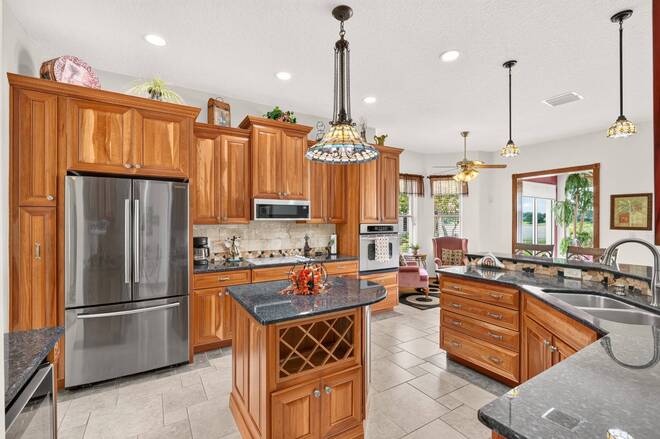 1833 Shore Line Dr, Leesburg, FL 34748