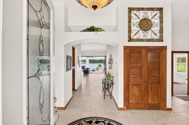 1833 Shore Line Dr, Leesburg, FL 34748