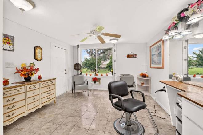1833 Shore Line Dr, Leesburg, FL 34748