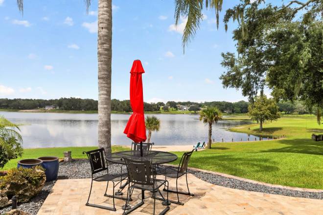 1833 Shore Line Dr, Leesburg, FL 34748