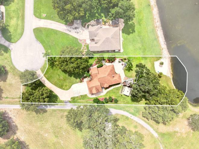 1833 Shore Line Dr, Leesburg, FL 34748