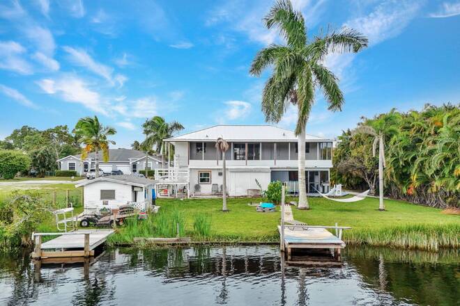 3940 Bennett Ln, Bonita Springs, FL 34134