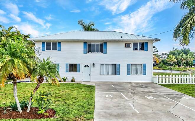 3940 Bennett Ln, Bonita Springs, FL 34134