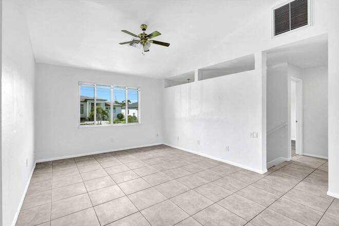 3940 Bennett Ln, Bonita Springs, FL 34134