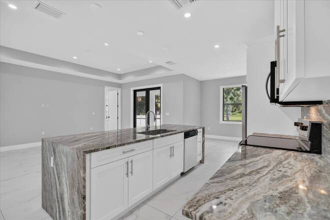 2843 14th SE Ave, Naples, FL 34117