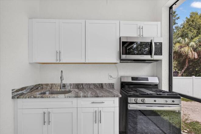 2843 14th SE Ave, Naples, FL 34117