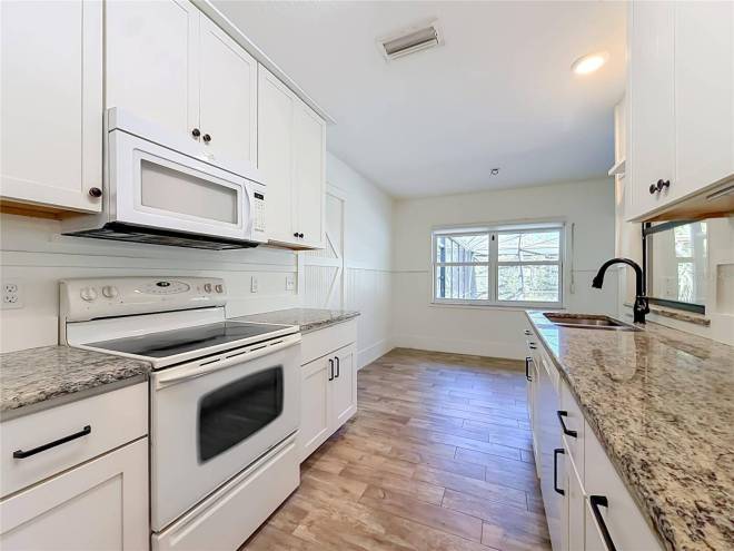 536 NW 9th Ave, Crystal River, FL 34428