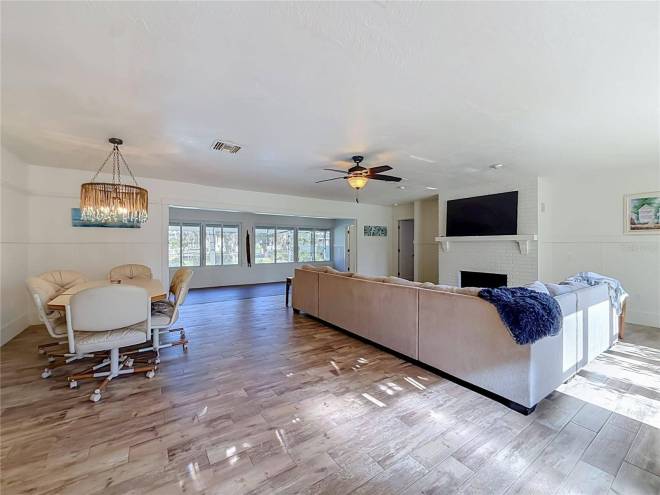 536 NW 9th Ave, Crystal River, FL 34428