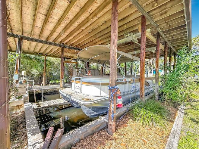 536 NW 9th Ave, Crystal River, FL 34428