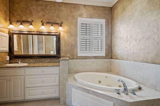 2464 Laurel Glen Dr, Lakeland, FL 33803