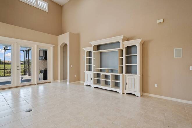 2464 Laurel Glen Dr, Lakeland, FL 33803