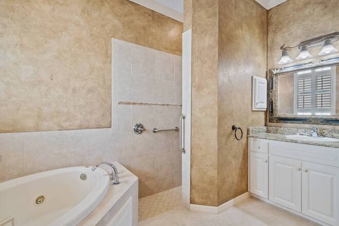2464 Laurel Glen Dr, Lakeland, FL 33803