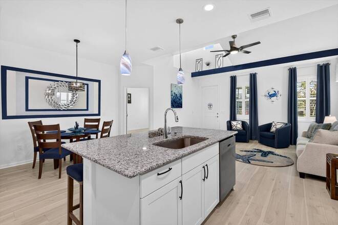 215 Hang Loose Way, Daytona Beach, FL 32124