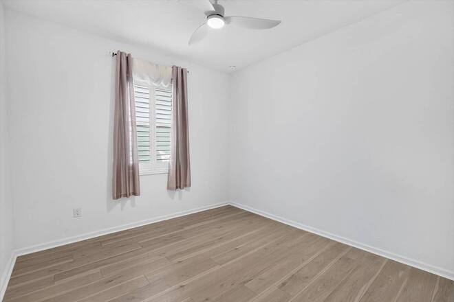 215 Hang Loose Way, Daytona Beach, FL 32124