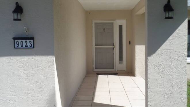 9023 Pemberton St, Spring Hill, FL 34608