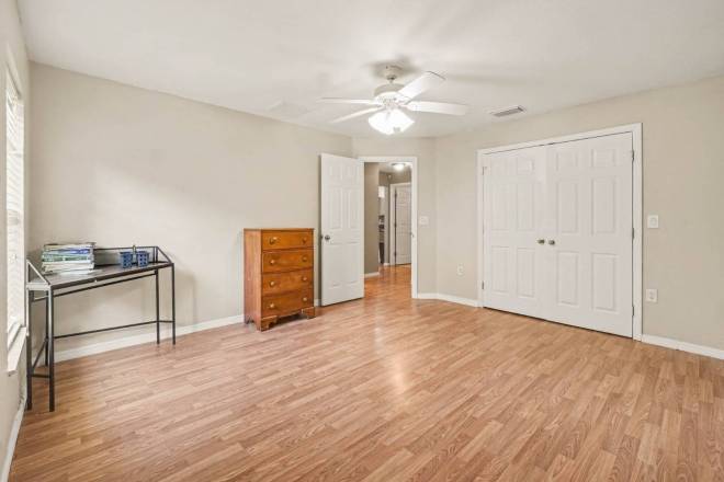 2004 NW 23rd Ter, Cape Coral, FL 33993
