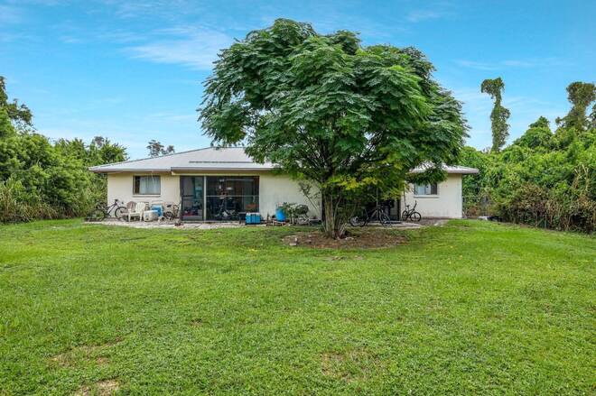 17434 / 17436 E Carnegie Cir, Fort Myers, FL 33967