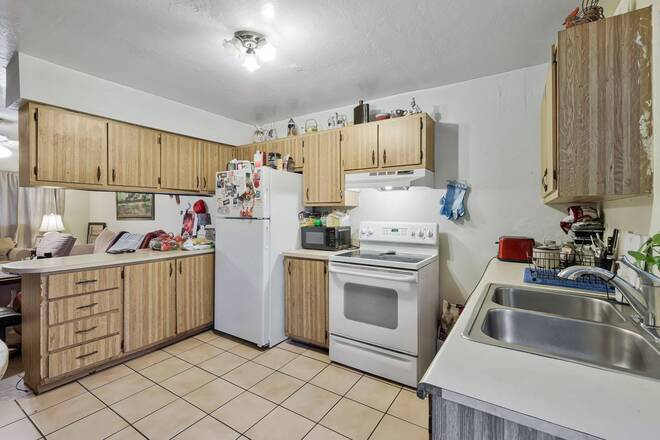 17434 / 17436 E Carnegie Cir, Fort Myers, FL 33967