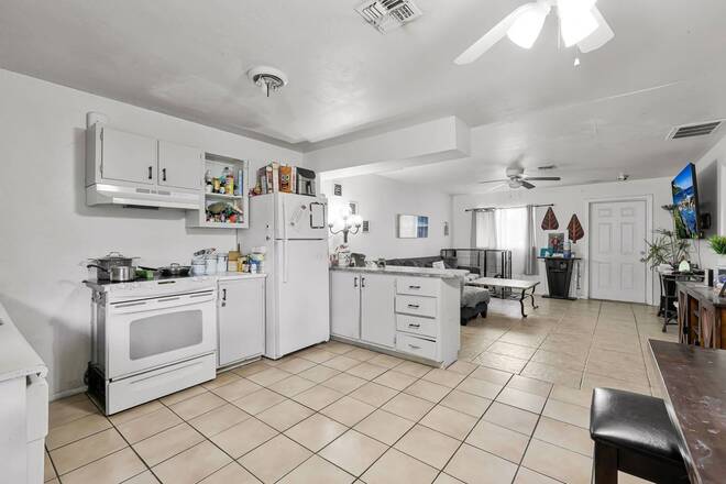 17434 / 17436 E Carnegie Cir, Fort Myers, FL 33967