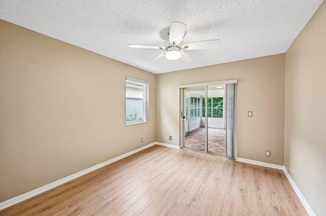 6520 NW 41st Ter, Coconut Creek, FL 33073