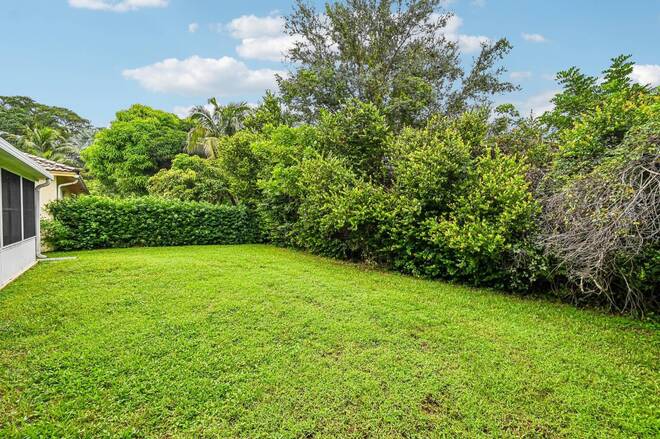 6520 NW 41st Ter, Coconut Creek, FL 33073