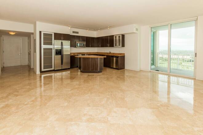 1745 E Hallandale Beach Blvd, Hallandale, FL 33009