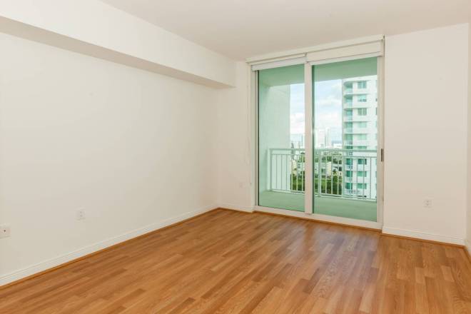 1745 E Hallandale Beach Blvd, Hallandale, FL 33009