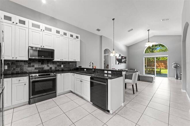 10037 Portofino Dr, Orlando, FL 32832
