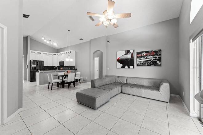 10037 Portofino Dr, Orlando, FL 32832