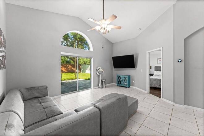 10037 Portofino Dr, Orlando, FL 32832