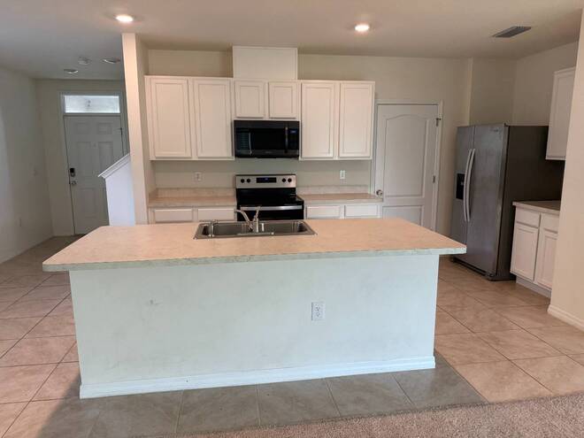 2655 Swooping Sparrow Dr, Saint Cloud, FL 34773