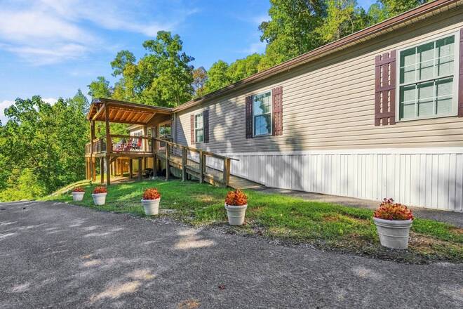 Photo of 260 Carr Ridge Rd, New Tazewell, TN