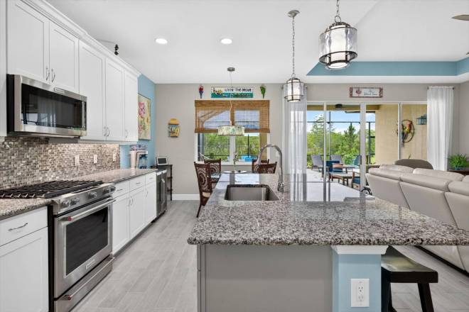 424 Margaritaville Ave, Daytona Beach, FL 32124