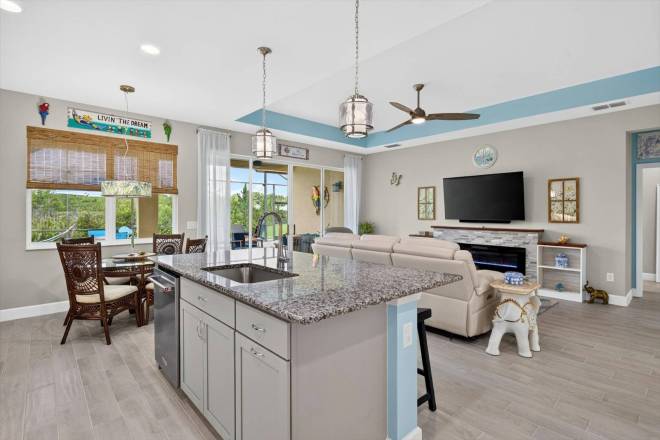 424 Margaritaville Ave, Daytona Beach, FL 32124