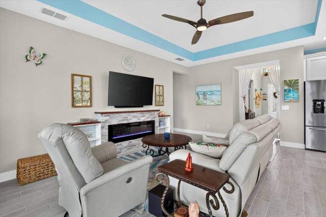 424 Margaritaville Ave, Daytona Beach, FL 32124