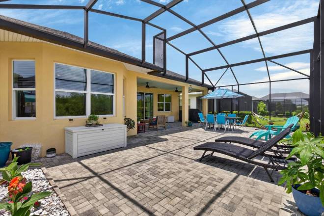 424 Margaritaville Ave, Daytona Beach, FL 32124
