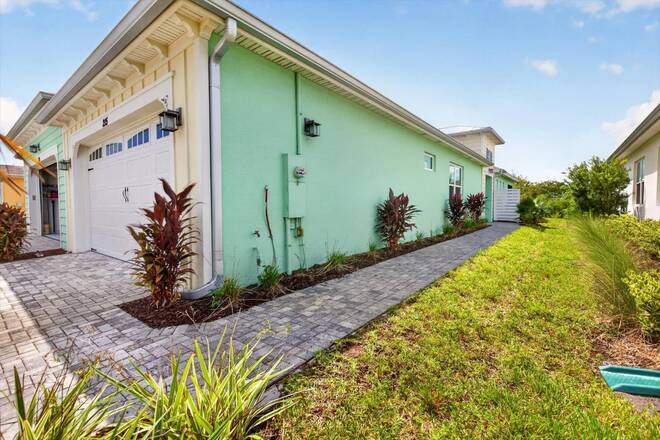 215 Gypsy Palace Lane, Daytona Beach, FL 32124
