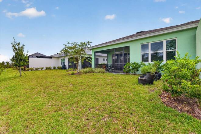 215 Gypsy Palace Lane, Daytona Beach, FL 32124