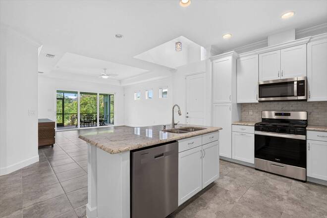 215 Gypsy Palace Lane, Daytona Beach, FL 32124