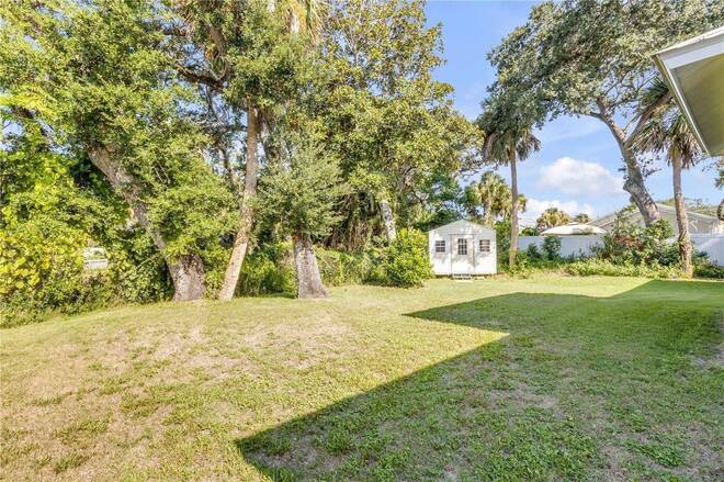 410 S Peninsula Ave, New Smyrna Beach, FL 32169