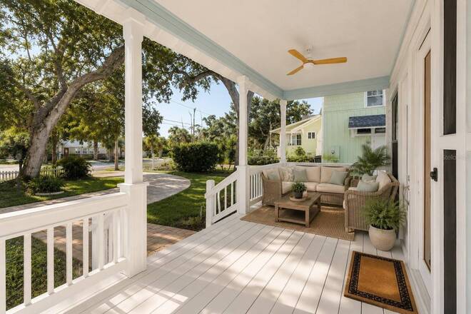 410 S Peninsula Ave, New Smyrna Beach, FL 32169