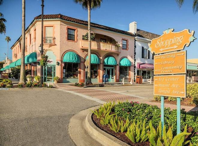 166 Algiers Dr, Venice, FL 34293