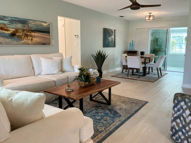 166 Algiers Dr, Venice, FL 34293
