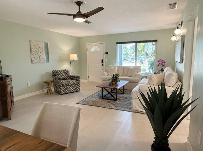 166 Algiers Dr, Venice, FL 34293