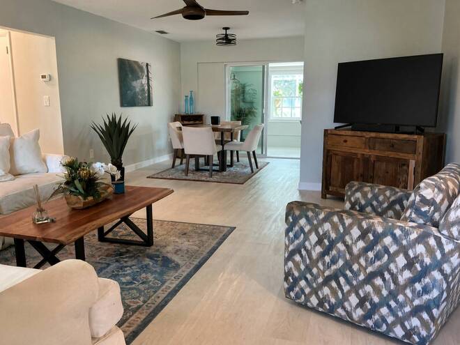 166 Algiers Dr, Venice, FL 34293