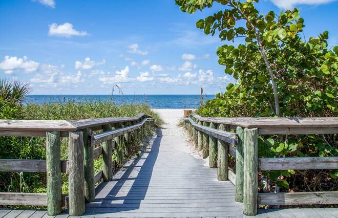 166 Algiers Dr, Venice, FL 34293