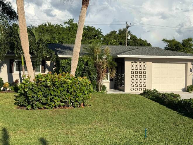 166 Algiers Dr, Venice, FL 34293